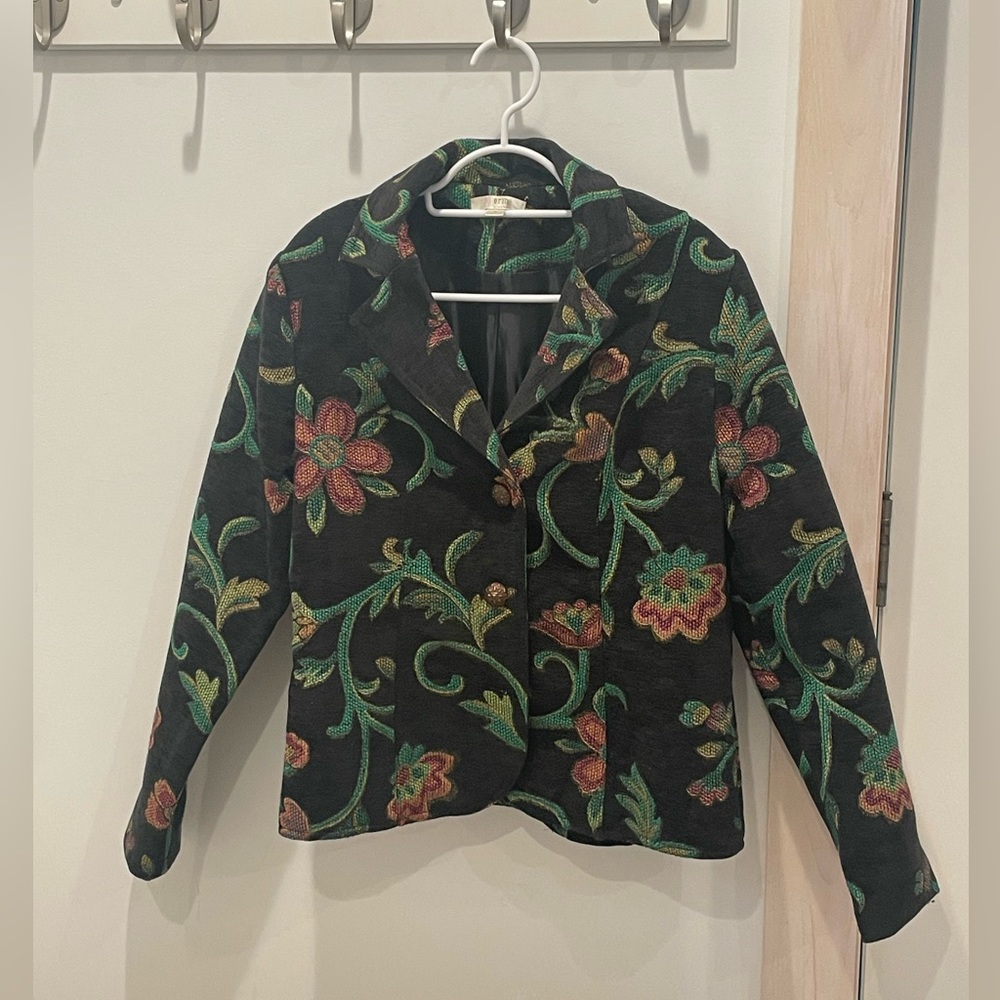 Erin London Size Medium Floral  Tapestry Brocade Blazer Jacket  Black Red Green